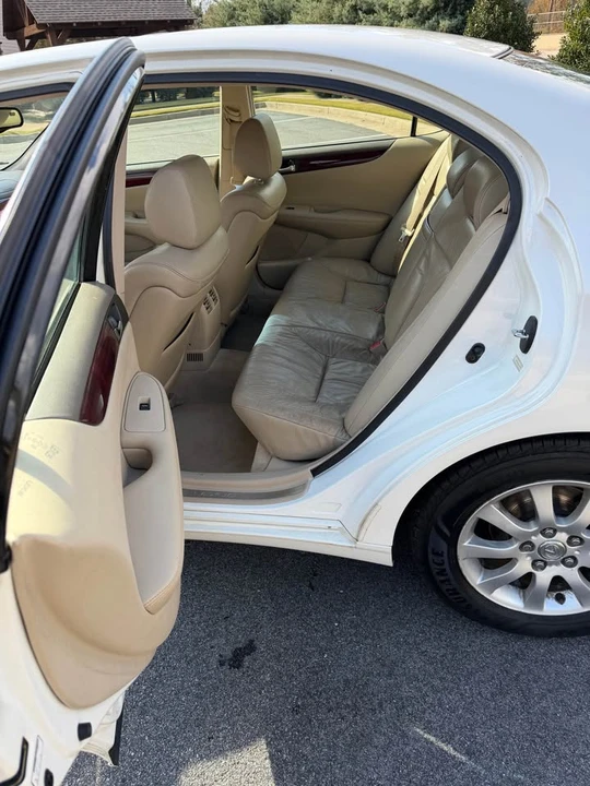 2002 Lexus ES 3rd Gen - Image 8 of 9