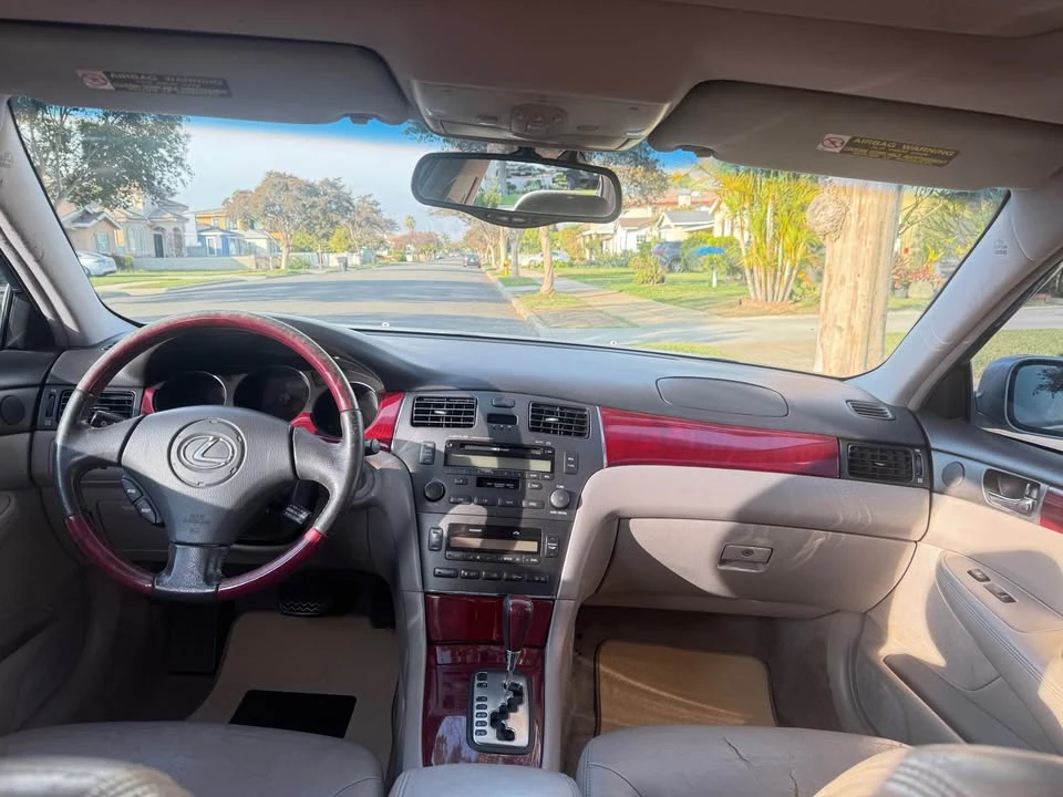 2002 Lexus ES 3rd Gen - Image 8 of 14
