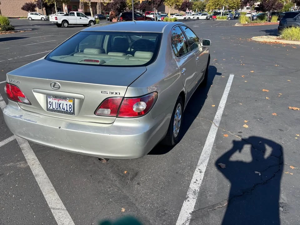 2002 Lexus ES 3rd Gen - Image 2 of 5