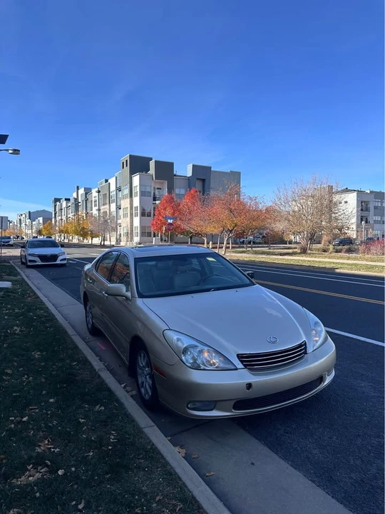 2002 Lexus ES 3rd Gen - Image 5 of 15