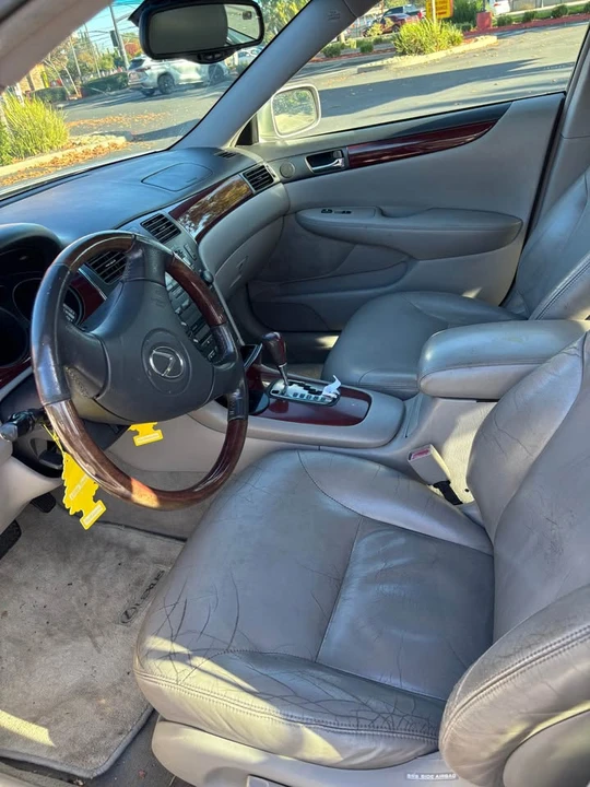 2002 Lexus ES 3rd Gen - Image 3 of 5