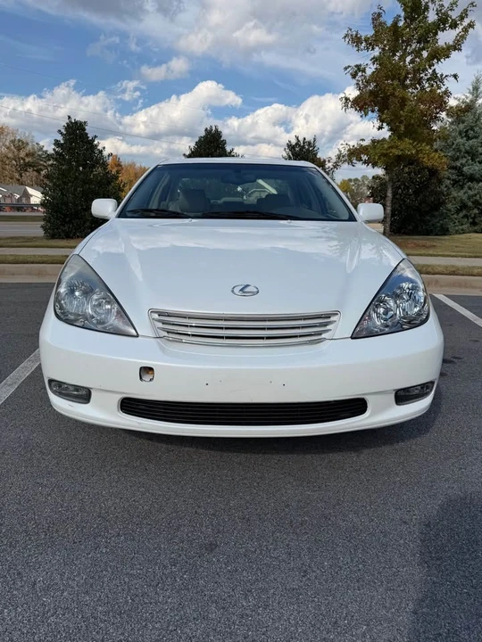 2002 Lexus ES 3rd Gen - Image 2 of 9