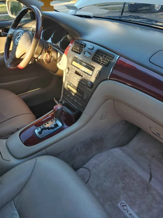 2002 Lexus ES 4th Gen - Image 8 of 13