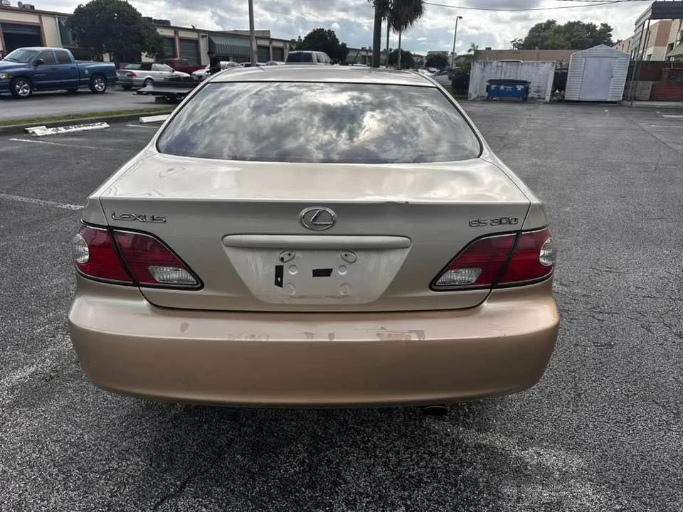 2002 Lexus ES 4th Gen - Image 7 of 12