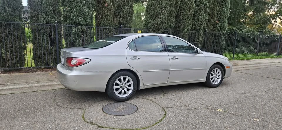 2002 Lexus ES 4th Gen - Image 7 of 13