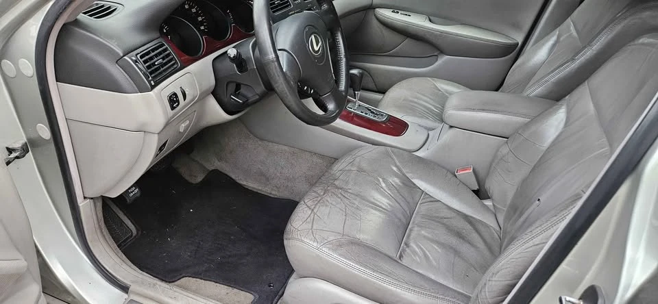 2002 Lexus ES 4th Gen - Image 9 of 13