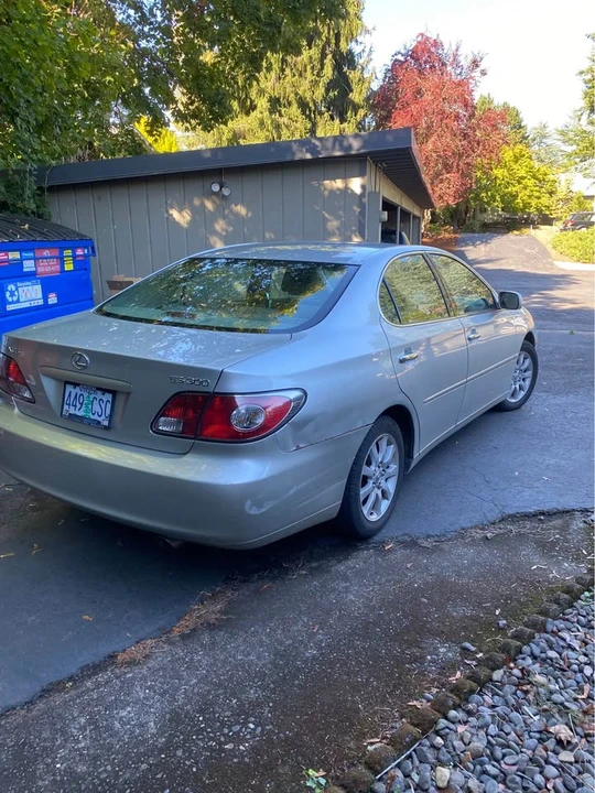 2002 Lexus ES 3rd Gen - Image 3 of 9