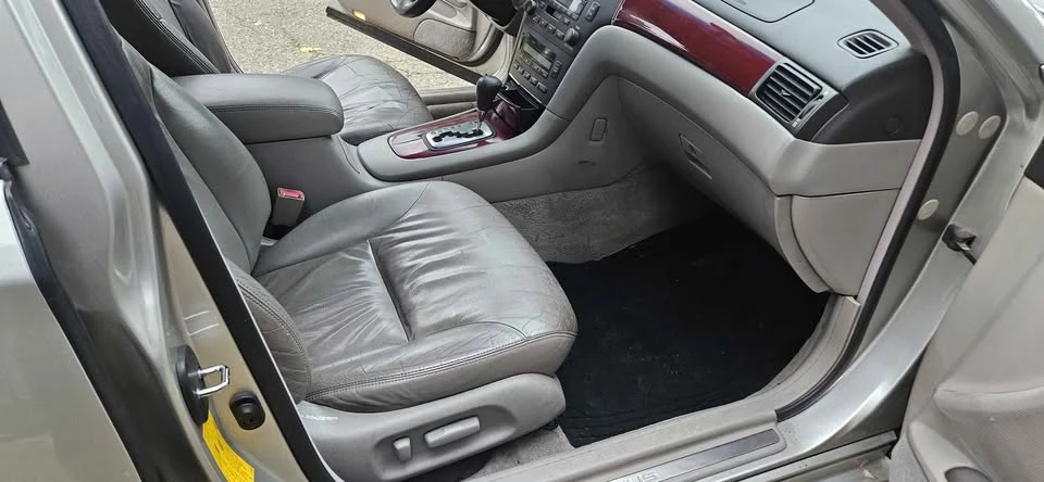 2002 Lexus ES 4th Gen - Image 10 of 13