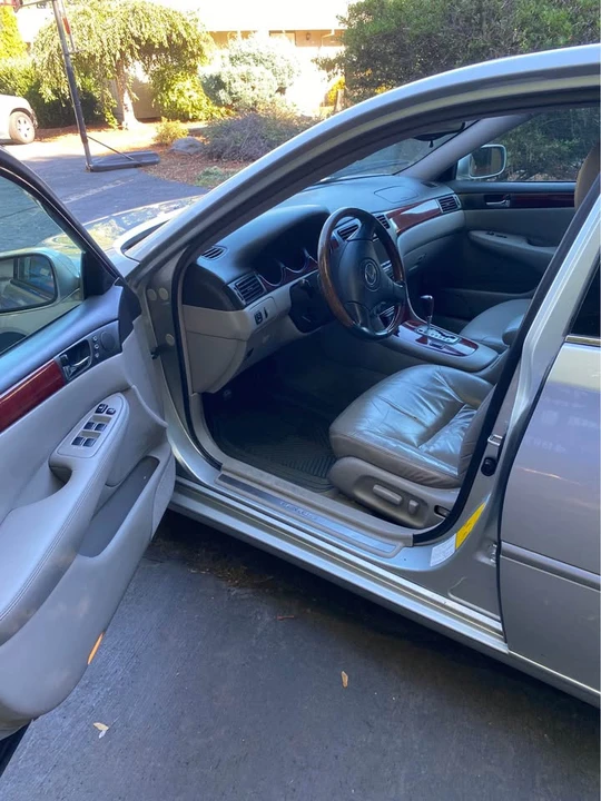 2002 Lexus ES 3rd Gen - Image 5 of 9