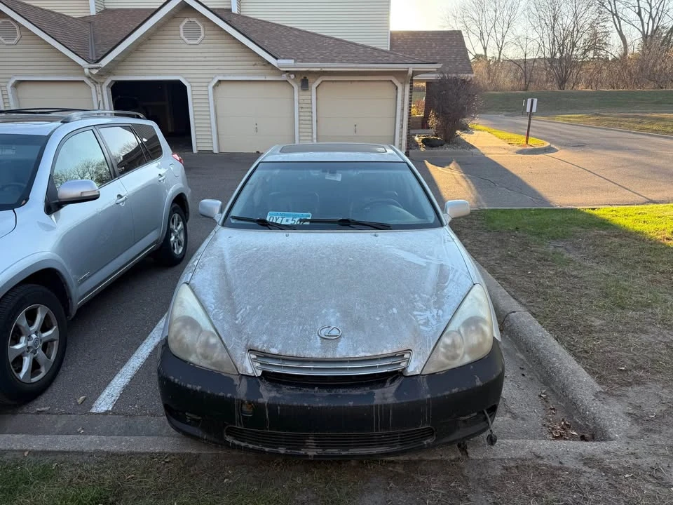 2002 Lexus ES 3rd Gen - Image 2 of 4