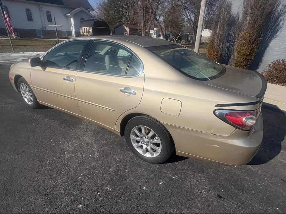 2002 Lexus ES 3rd Gen - Image 7 of 10