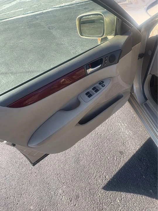 2002 Lexus ES 3rd Gen - Image 10 of 10