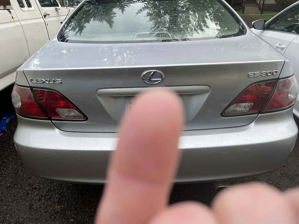 2002 Lexus ES 3rd Gen - Image 2 of 4