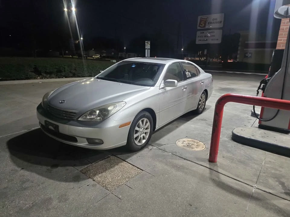 2002 Lexus ES 4th Gen - Image 3 of 3