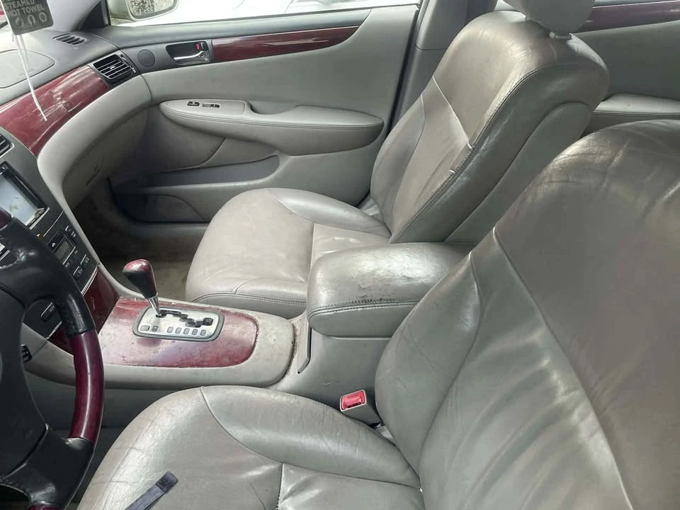 2002 Lexus ES 3rd Gen - Image 4 of 4