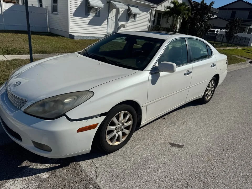 2002 Lexus ES 3rd Gen - Image 3 of 9