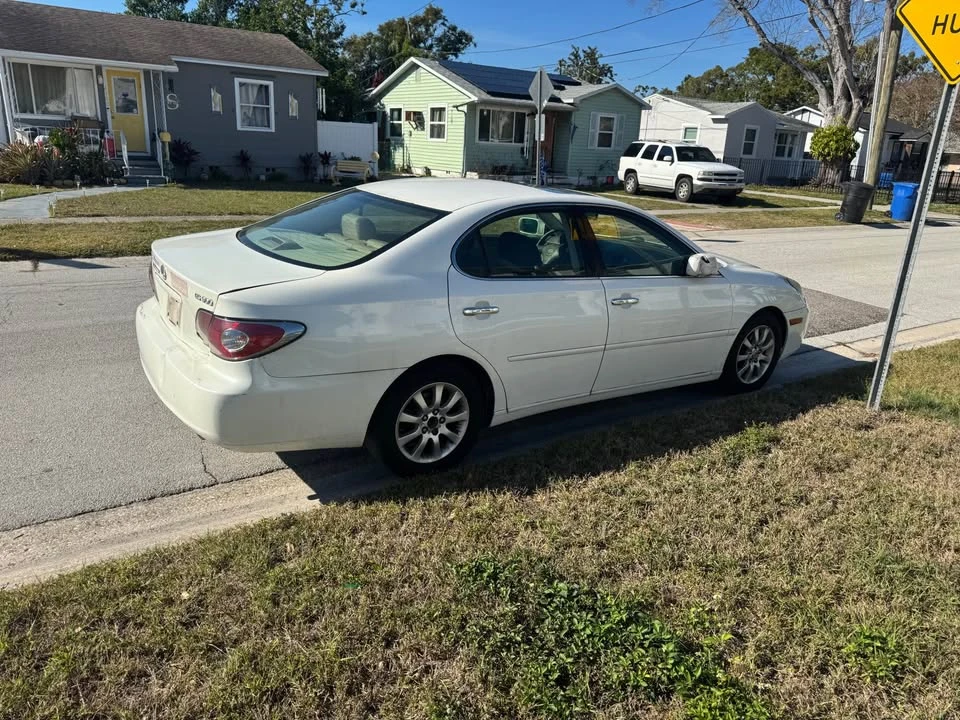 2002 Lexus ES 3rd Gen - Image 5 of 9