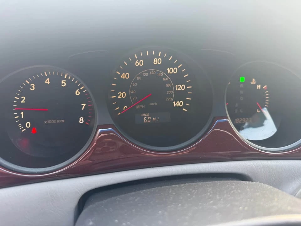 2002 Lexus ES 3rd Gen - Image 2 of 4