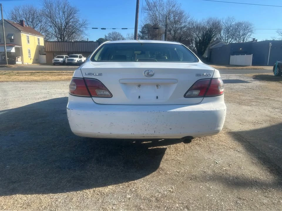 2002 Lexus ES 3rd Gen - Image 5 of 6