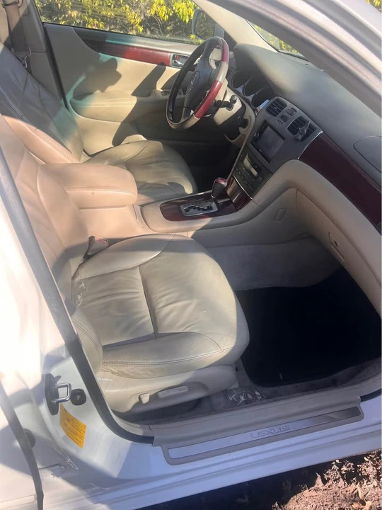 2002 Lexus ES 3rd Gen - Image 8 of 10