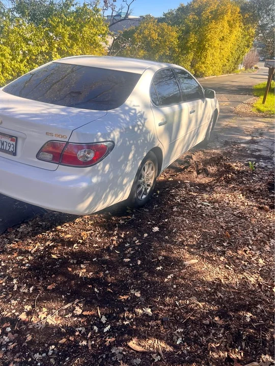 2002 Lexus ES 3rd Gen - Image 5 of 10