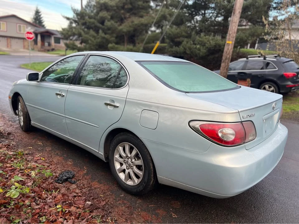 2002 Lexus ES 3rd Gen - Image 5 of 8