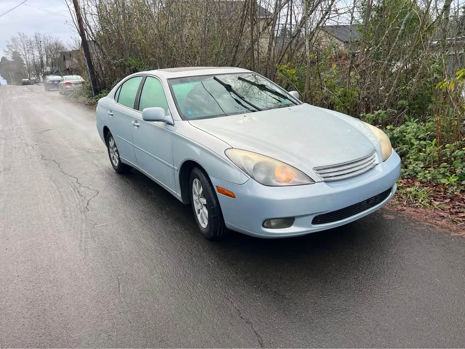 2002 Lexus ES 3rd Gen - Image 2 of 8