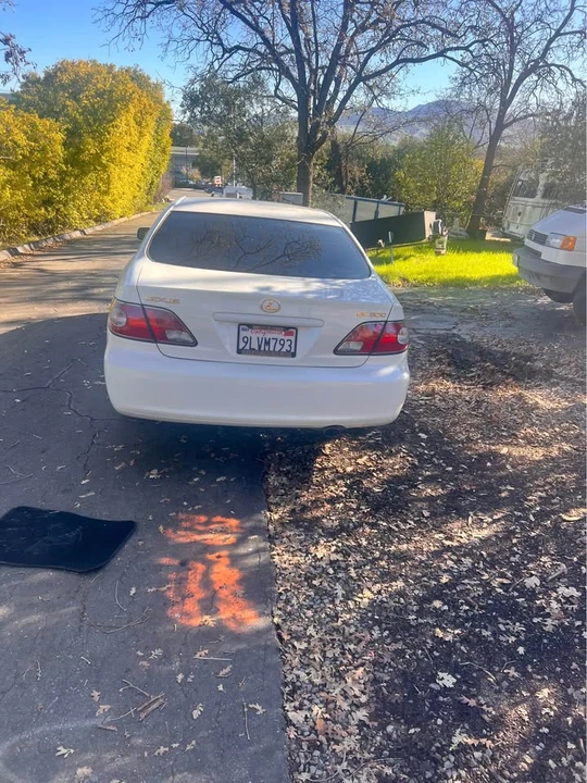 2002 Lexus ES 3rd Gen - Image 2 of 10