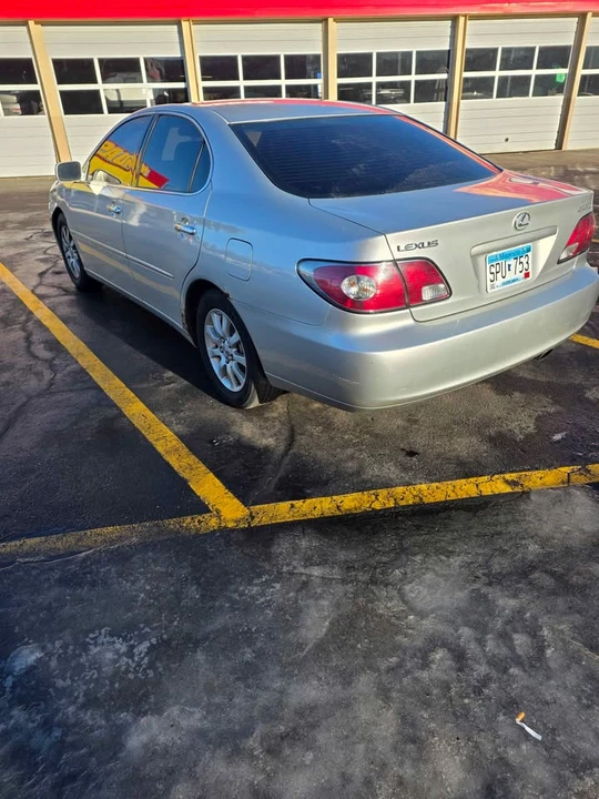2002 Lexus ES 3rd Gen - Image 3 of 9