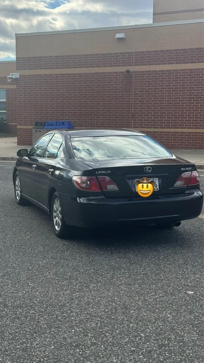 2002 Lexus ES 3rd Gen - Image 3 of 10