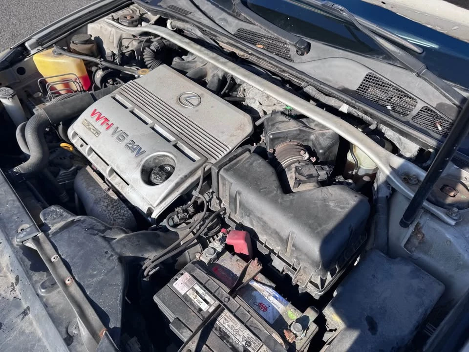 2002 Lexus ES 4th Gen - Image 11 of 12