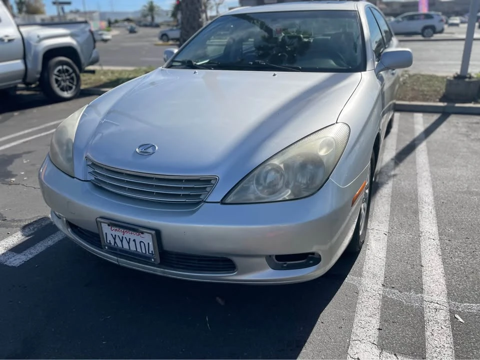 2002 Lexus ES 4th Gen - Image 2 of 10