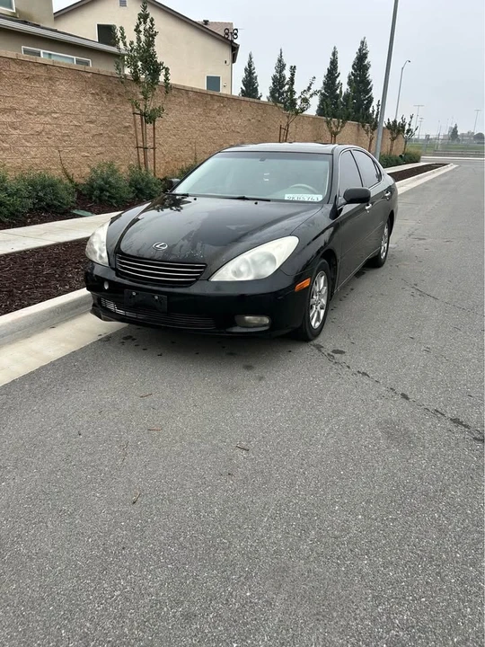2002 Lexus ES 3rd Gen - Image 2 of 8