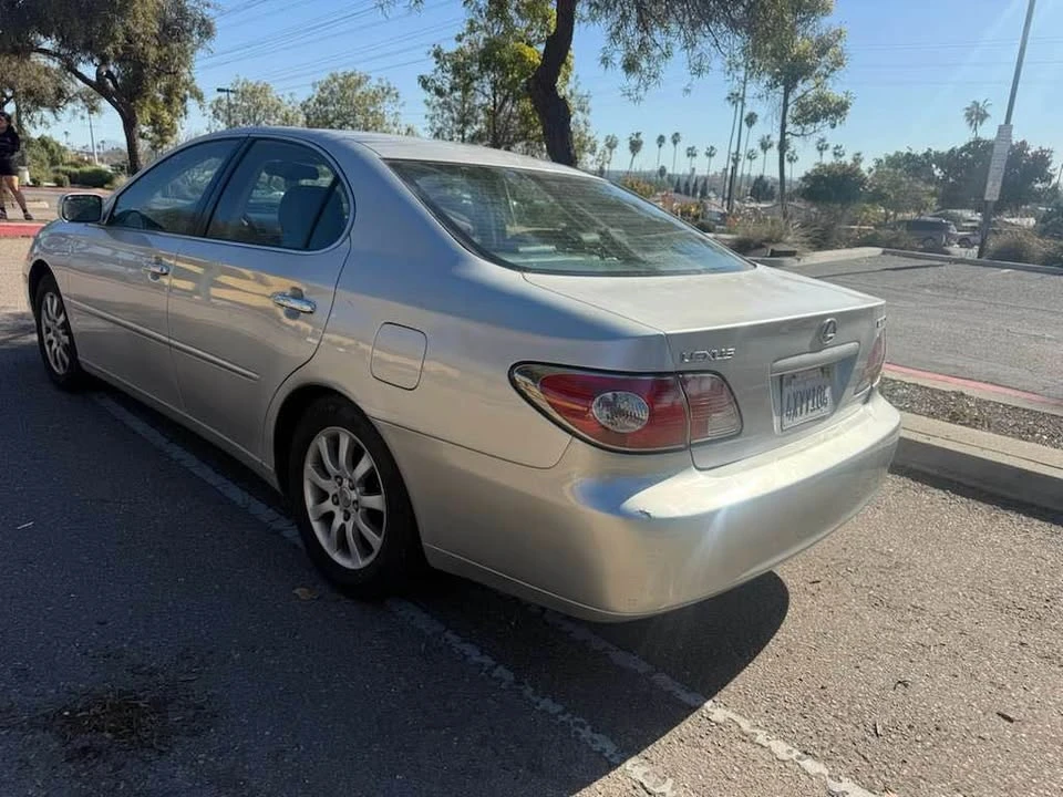 2002 Lexus ES 3rd Gen - Image 5 of 13