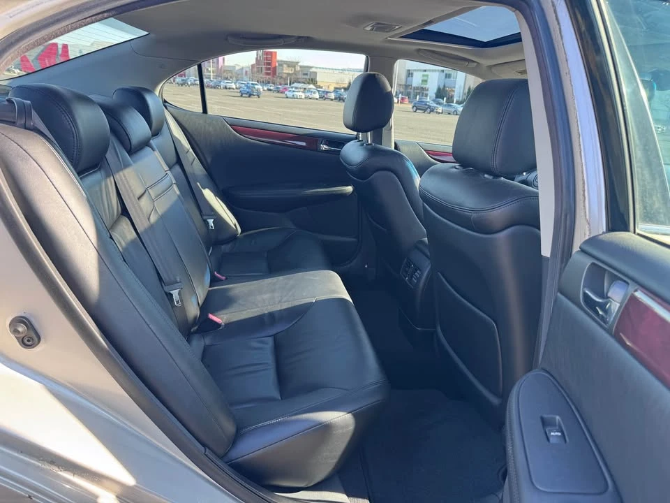 2002 Lexus ES 4th Gen - Image 6 of 12