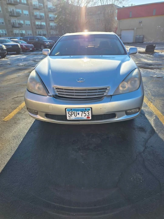 2002 Lexus ES 3rd Gen - Image 9 of 9
