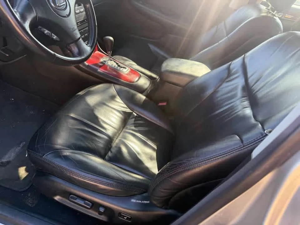 2002 Lexus ES 3rd Gen - Image 9 of 13