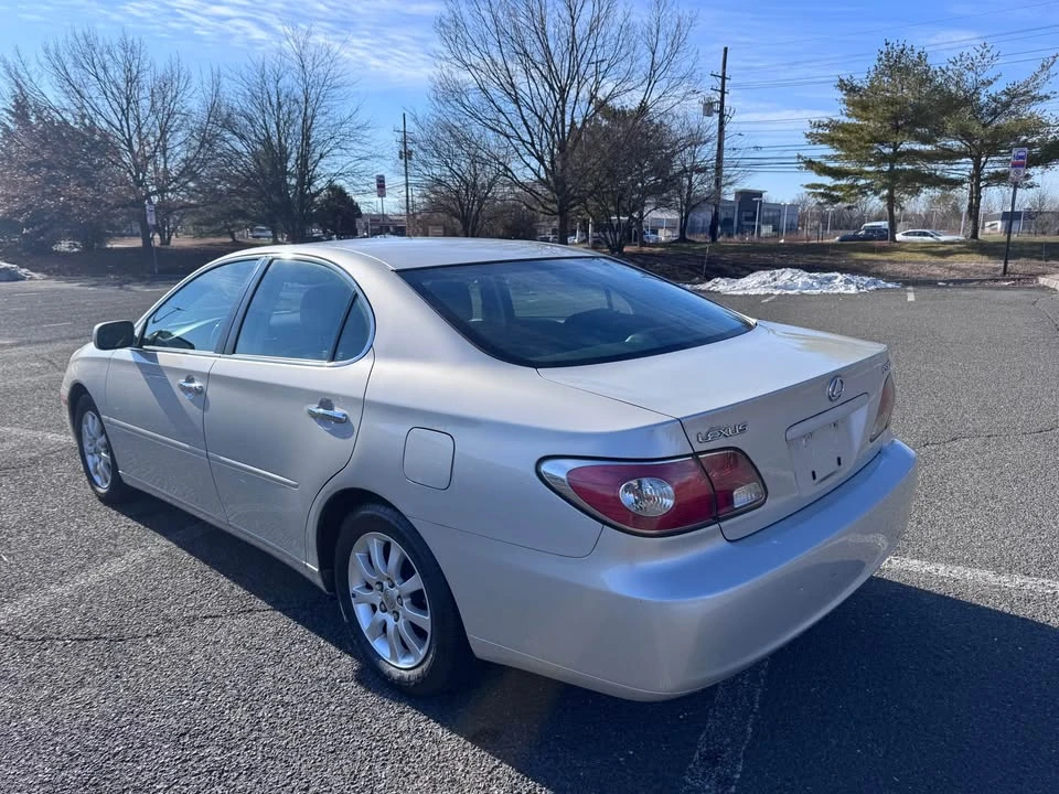 2002 Lexus ES 3rd Gen - Image 5 of 11
