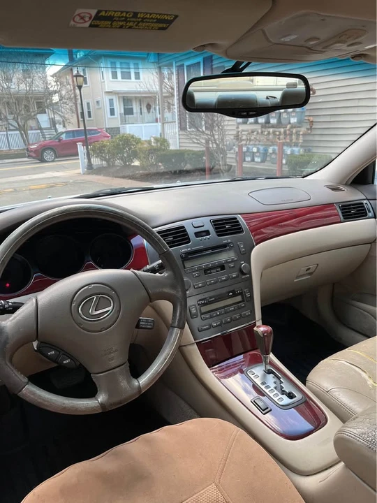 2002 Lexus ES 4th Gen - Image 9 of 15