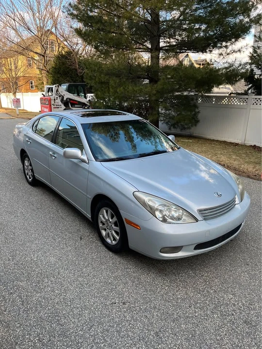 2002 Lexus ES 4th Gen - Image 8 of 15
