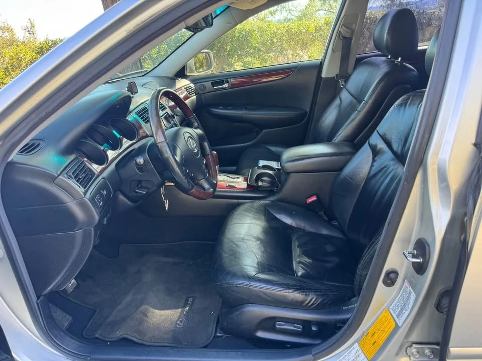2002 Lexus ES 4th Gen - Image 10 of 14