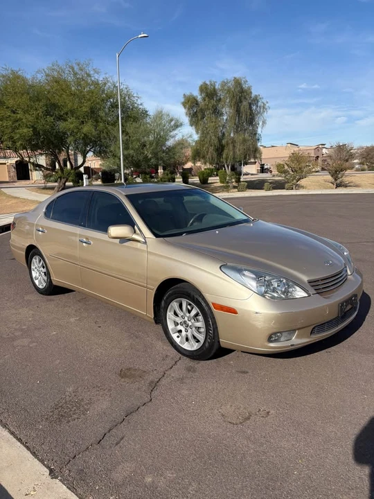 2002 Lexus ES 3rd Gen - Image 2 of 8