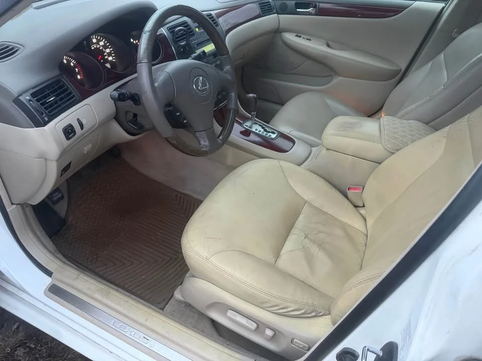 2002 Lexus ES 3rd Gen - Image 9 of 14