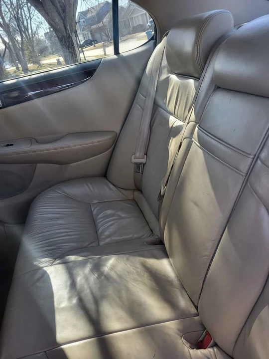 2002 Lexus ES 3rd Gen - Image 8 of 9