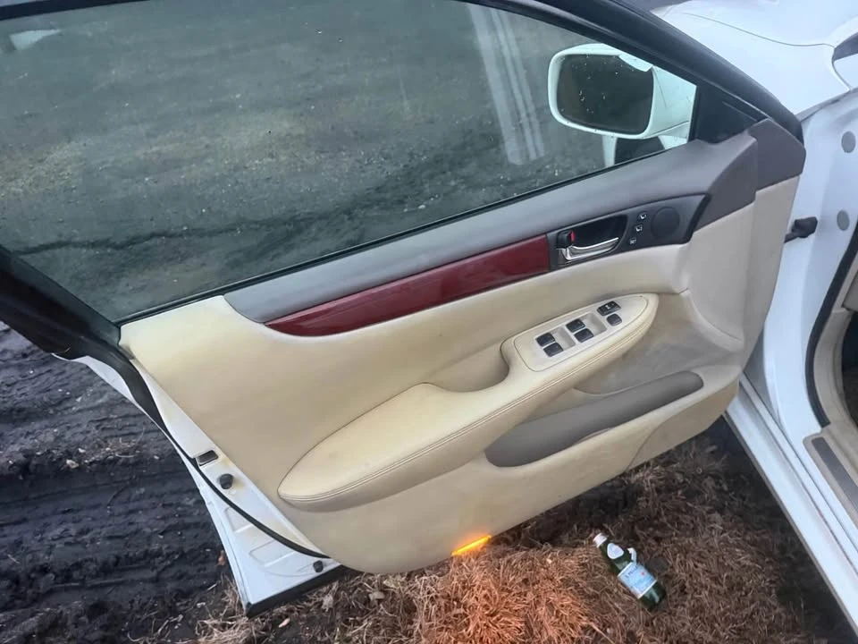 2002 Lexus ES 3rd Gen - Image 12 of 14