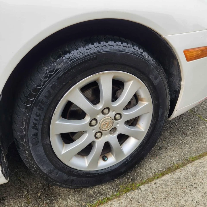 2002 Lexus ES 3rd Gen - Image 16 of 16