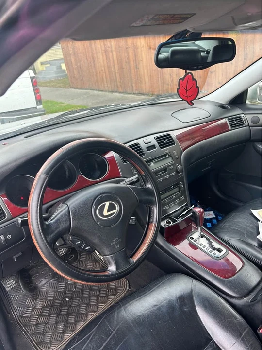 2002 Lexus ES 3rd Gen - Image 6 of 7