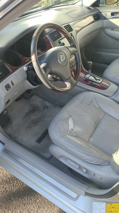 2002 Lexus ES 3rd Gen - Image 13 of 16