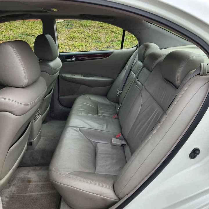 2002 Lexus ES 3rd Gen - Image 13 of 16