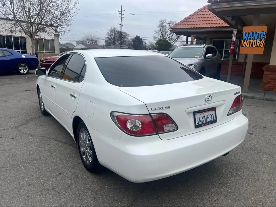 2002 Lexus ES 4th Gen - Image 5 of 16